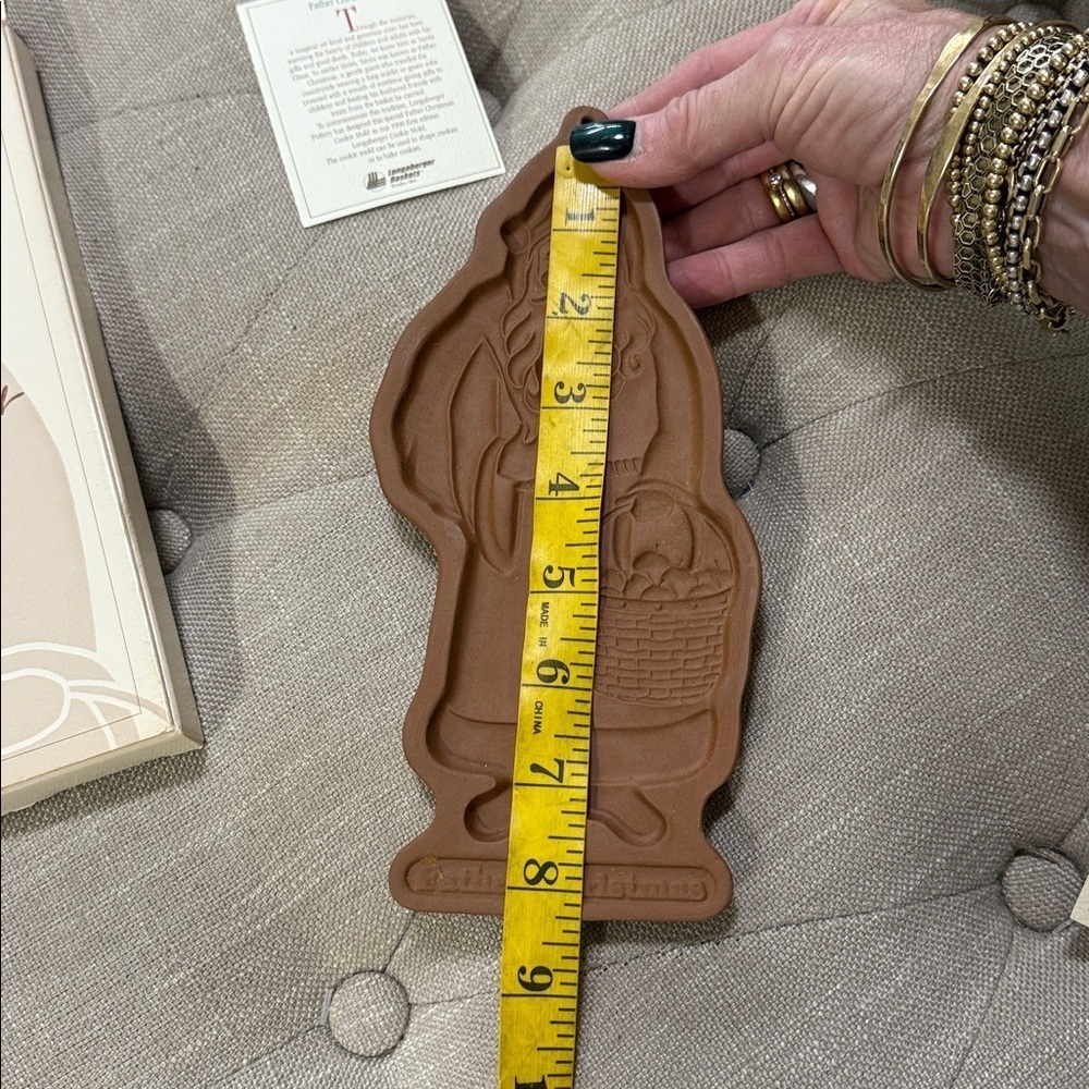 Longaberger 1990 Vintage Father Christmas Limited Addition Cookie Mold with Box - Picture 9 of 12
